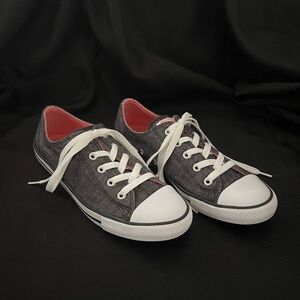 Womens All Star Converse Size 7